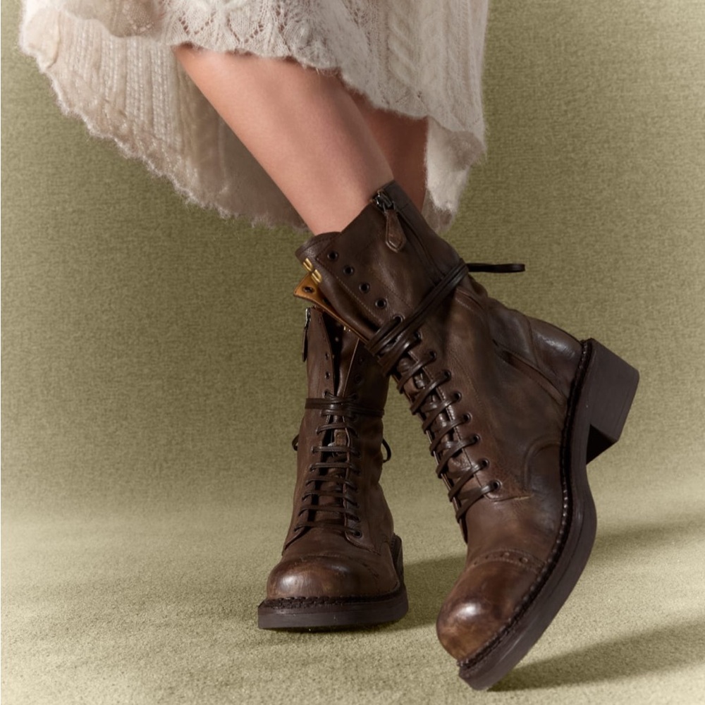 NIB MIU MIU Combat Boots Brown 38 8 $2150